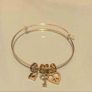 Love heart bracelet